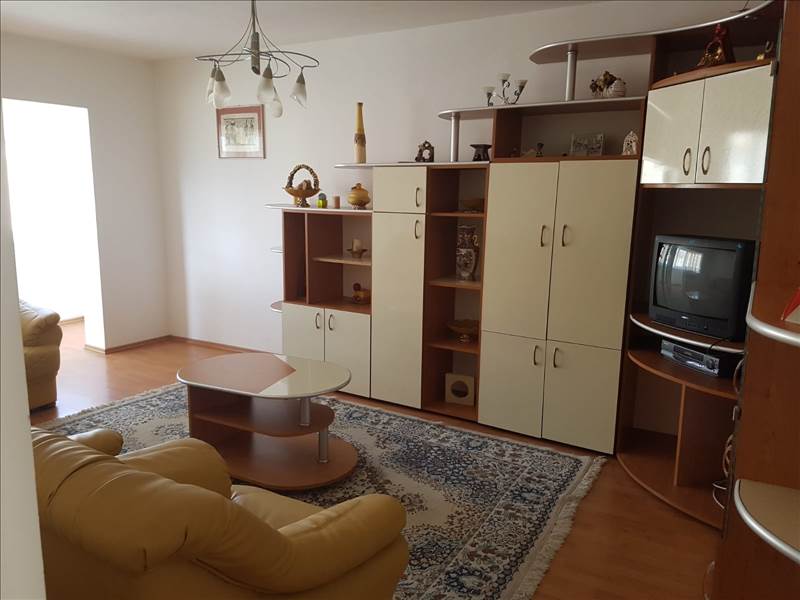 Apartament 3 camere Astra, decomandat, Brasov